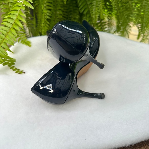 Manolo Blahnik Blue Navy Patent Pumps size 39.5 / US 8.5 - 9 - Picture 3 of 4